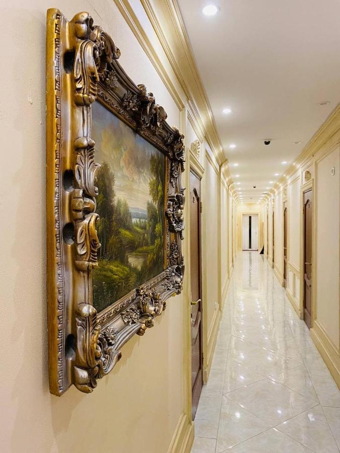 Leoton Chernivtsi Hotel Ngoại thất bức ảnh
