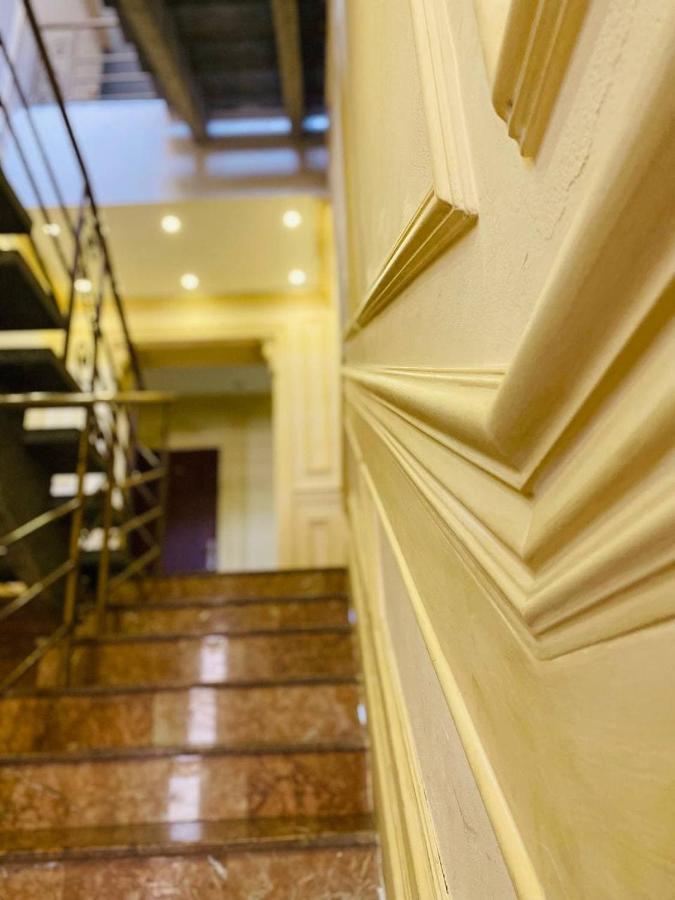 Leoton Chernivtsi Hotel Ngoại thất bức ảnh